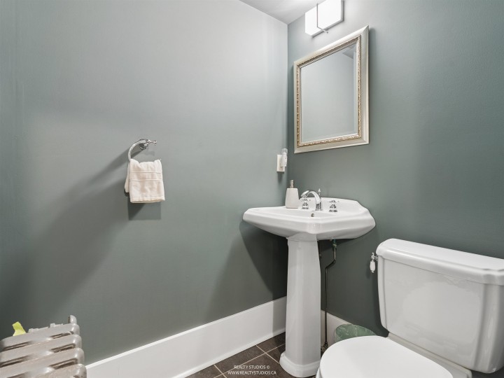 Photo 13 at 559 W 18th Avenue, Cambie, Vancouver West
