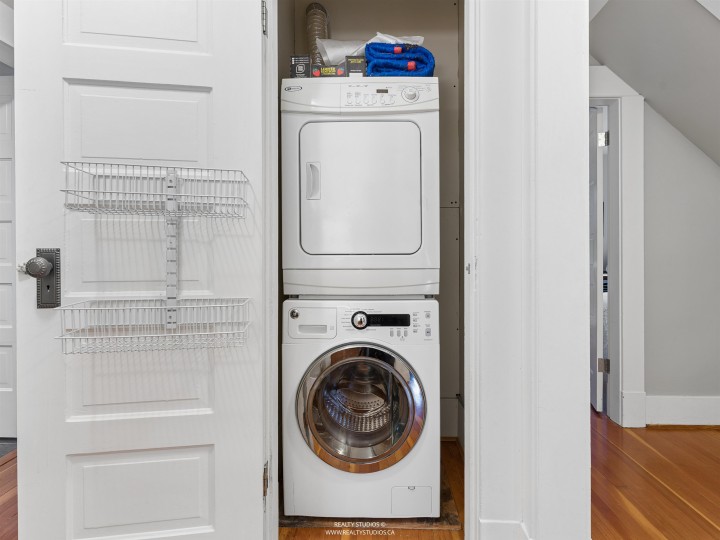 Photo 31 at 559 W 18th Avenue, Cambie, Vancouver West