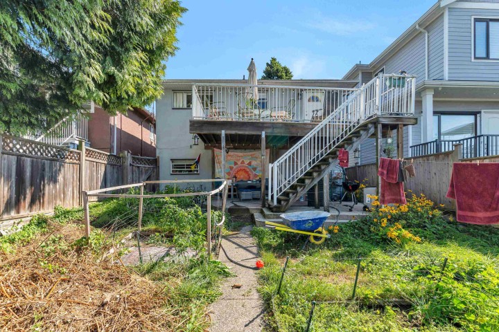 Photo 27 at 5755 Dumfries Street, Knight, Vancouver East