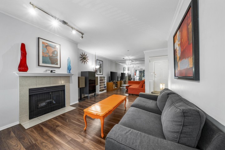 Photo 6 at 306 - 3400 Se Marinr Drive, Champlain Heights, Vancouver East