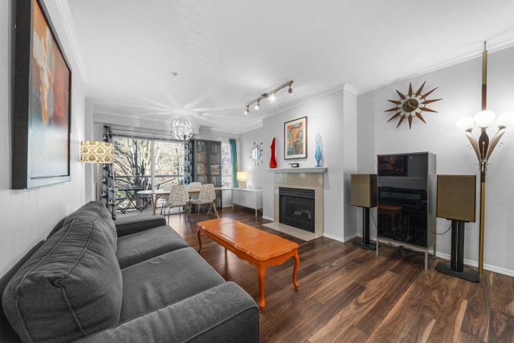 Photo 4 at 306 - 3400 Se Marinr Drive, Champlain Heights, Vancouver East