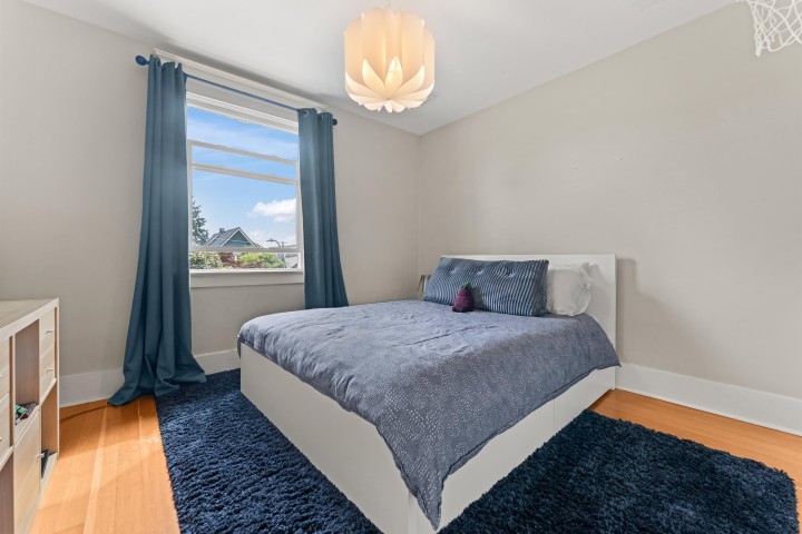 Photo 16 at 739 E 24th Avenue, Fraser VE, Vancouver East