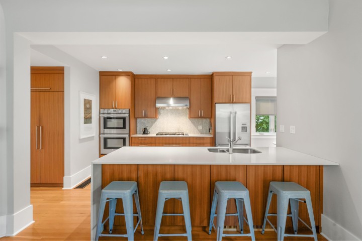 Photo 7 at 739 E 24th Avenue, Fraser VE, Vancouver East