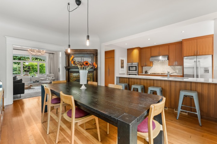 Photo 5 at 739 E 24th Avenue, Fraser VE, Vancouver East