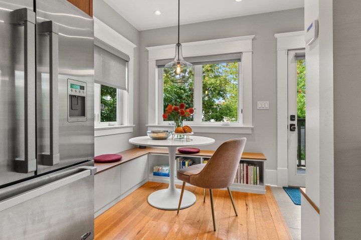 Photo 9 at 739 E 24th Avenue, Fraser VE, Vancouver East