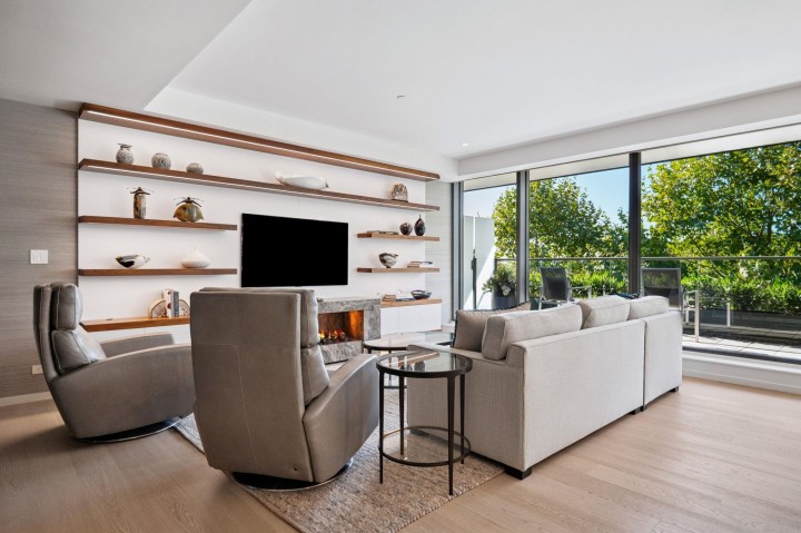 Photo 13 at 209 - 1355 Bellevue Avenue, Ambleside, West Vancouver