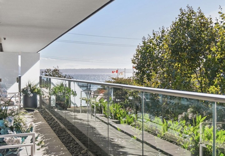 Photo 3 at 209 - 1355 Bellevue Avenue, Ambleside, West Vancouver