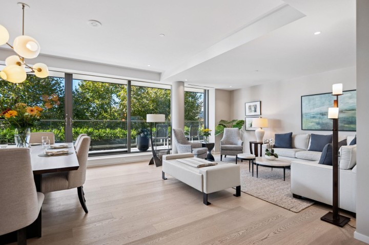 Photo 9 at 209 - 1355 Bellevue Avenue, Ambleside, West Vancouver