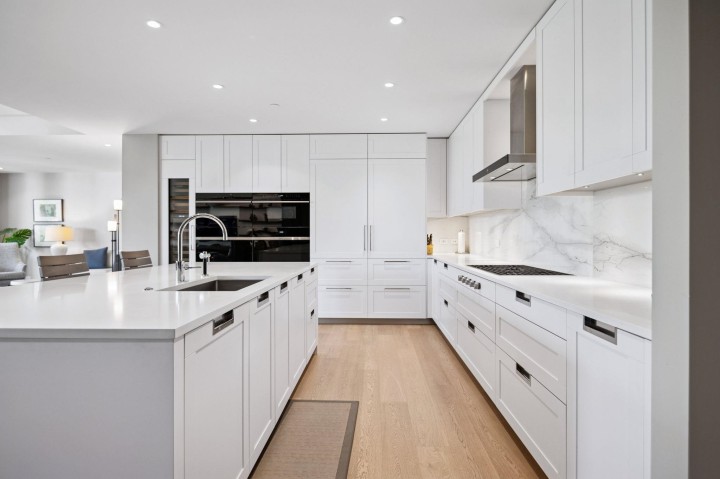 Photo 18 at 209 - 1355 Bellevue Avenue, Ambleside, West Vancouver