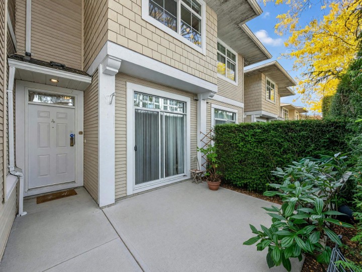 Photo 2 at 4 - 3592 Whitney Place, Champlain Heights, Vancouver East