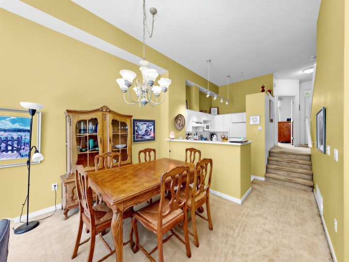Photo 6 at 4 - 3592 Whitney Place, Champlain Heights, Vancouver East