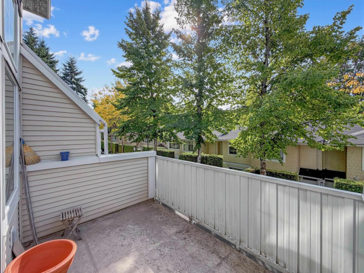 Photo 12 at 4 - 3592 Whitney Place, Champlain Heights, Vancouver East