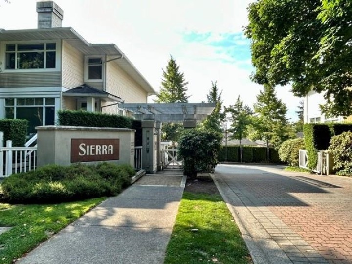 Photo 33 at 4 - 3592 Whitney Place, Champlain Heights, Vancouver East