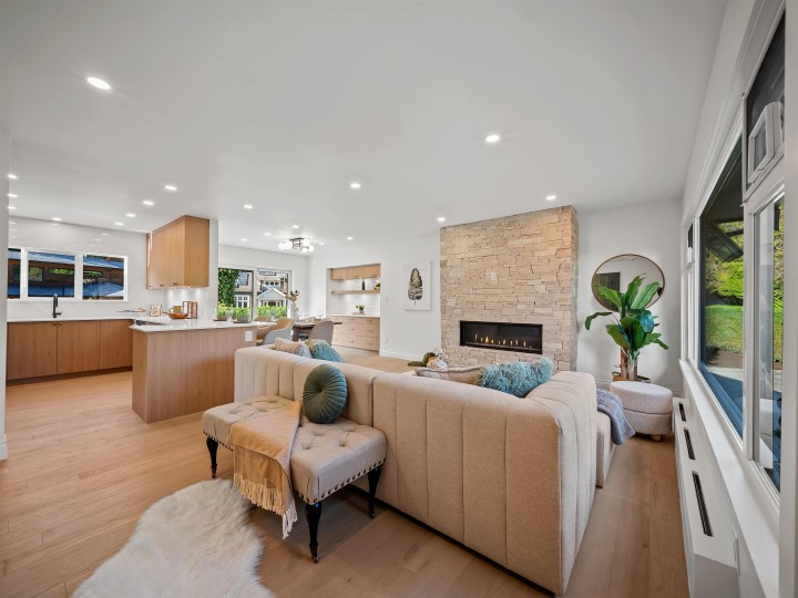 Photo 5 at 3975 Highland Boulevard, Forest Hills NV, North Vancouver