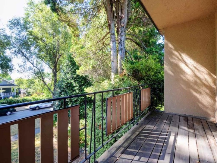 Photo 2 at 2941 W 42nd Avenue, Kerrisdale, Vancouver West