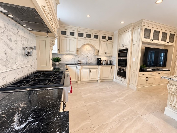 Photo 7 at 4728 Drummond Drive, Point Grey, Vancouver West