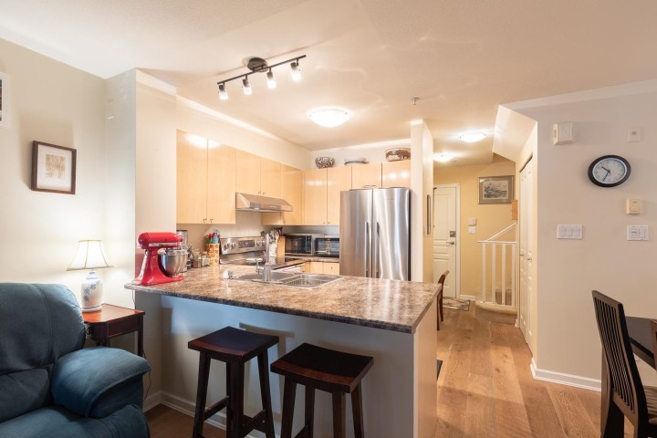 Photo 6 at 3228 Heather Street, Cambie, Vancouver West
