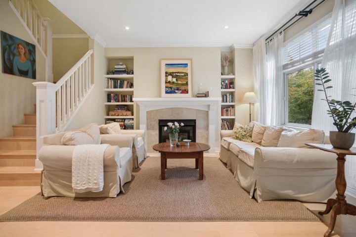 Photo 2 at 5380 Larch Street, Kerrisdale, Vancouver West