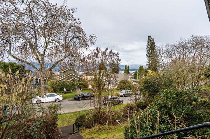 Photo 4 at 4534 W 5th Avenue, Point Grey, Vancouver West