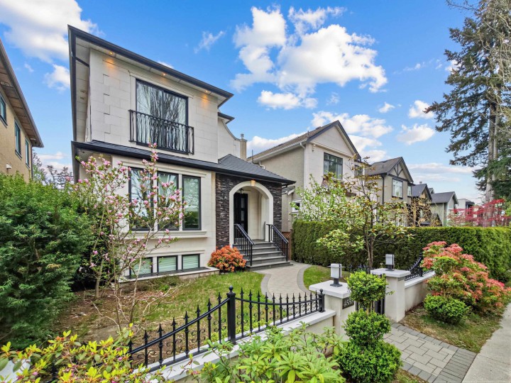Photo 9 at 4555 W 9th Avenue, Point Grey, Vancouver West