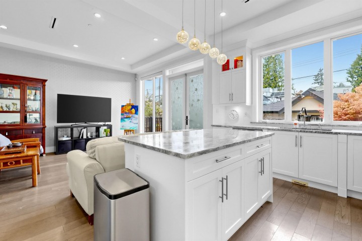 Photo 18 at 4555 W 9th Avenue, Point Grey, Vancouver West