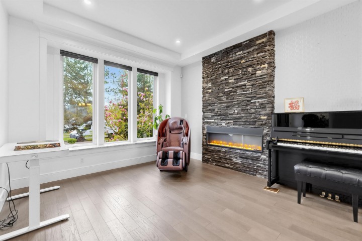 Photo 11 at 4555 W 9th Avenue, Point Grey, Vancouver West