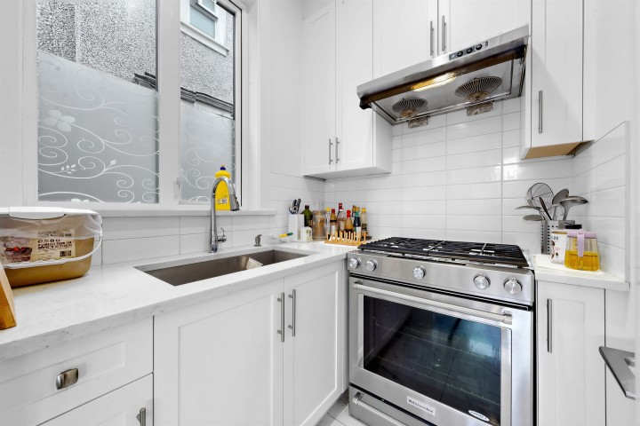 Photo 25 at 4555 W 9th Avenue, Point Grey, Vancouver West