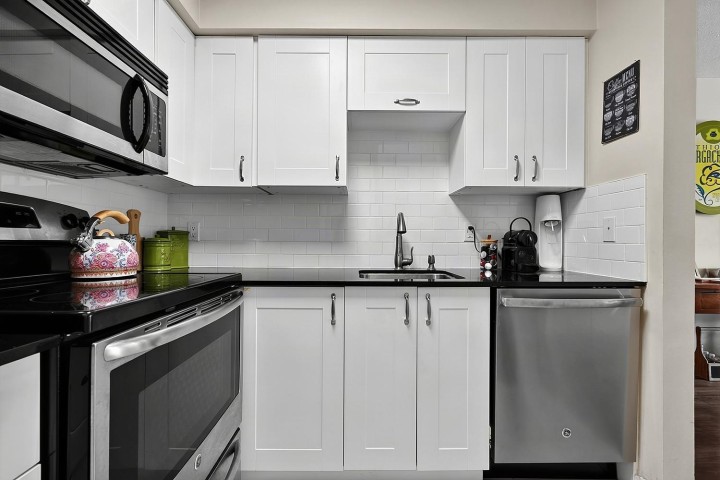 Photo 9 at 205 - 1251 W 71st Avenue, Marpole, Vancouver West