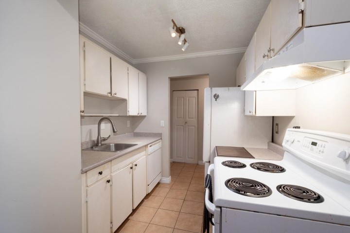 Photo 16 at 112 - 2250 Oxford Street, Hastings, Vancouver East
