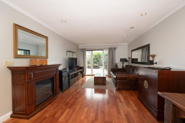 Photo 7 at 112 - 2250 Oxford Street, Hastings, Vancouver East