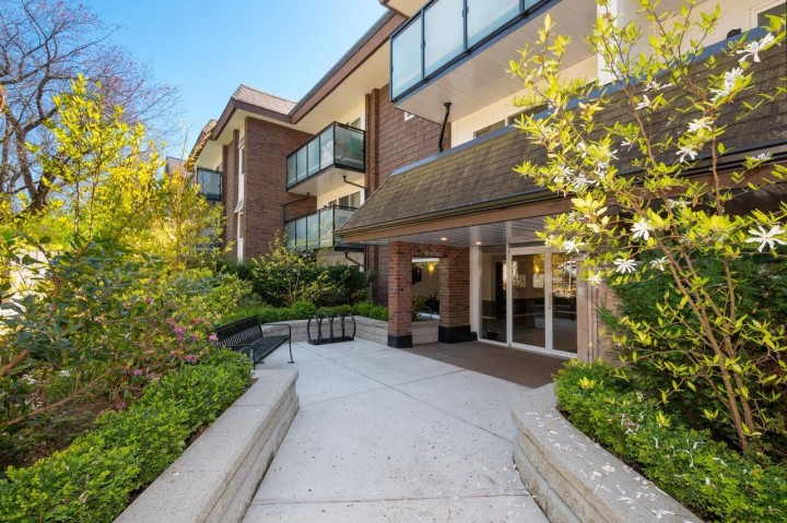 Photo 3 at 112 - 2250 Oxford Street, Hastings, Vancouver East