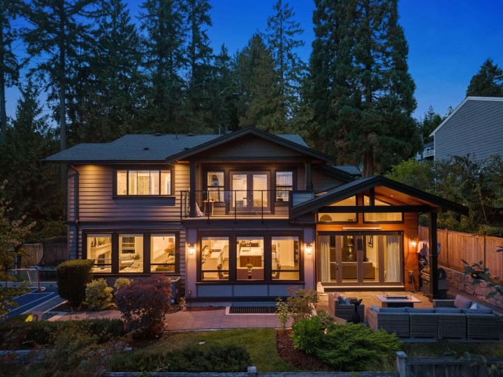 Photo 36 at 433 E Queens Road, Upper Lonsdale, North Vancouver