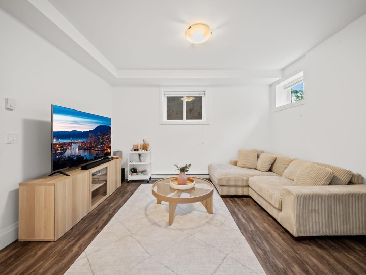 Photo 30 at 433 E Queens Road, Upper Lonsdale, North Vancouver