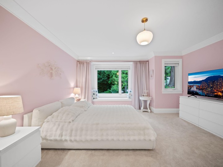 Photo 19 at 433 E Queens Road, Upper Lonsdale, North Vancouver