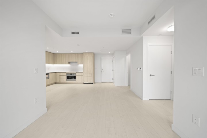 Photo 11 at 111 - 4928 Quebec Street, Main, Vancouver East