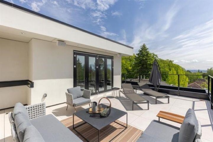 Photo 2 at 2 - 5061 Blenheim Street, Dunbar, Vancouver West