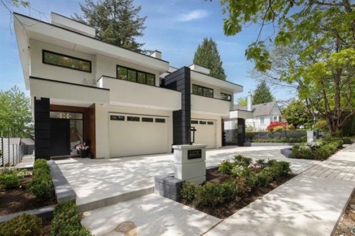 Photo 11 at 2 - 5061 Blenheim Street, Dunbar, Vancouver West