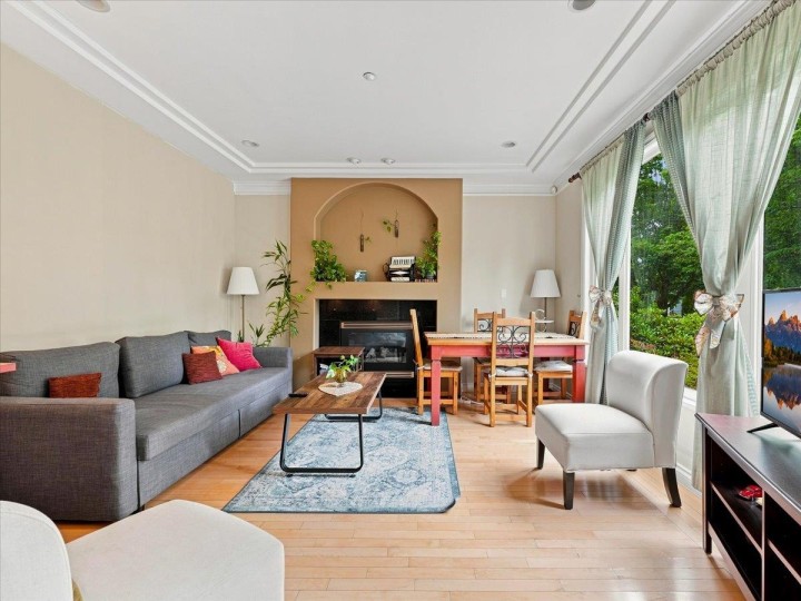 Photo 3 at 2579 W 45th Avenue, Kerrisdale, Vancouver West