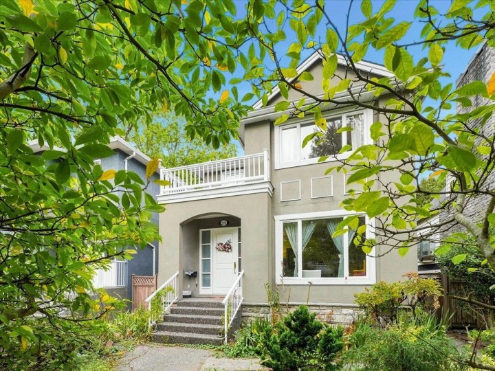 Photo 1 at 2579 W 45th Avenue, Kerrisdale, Vancouver West