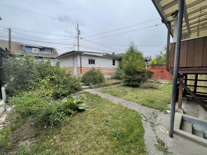 Photo 6 at 1621 E 58th Avenue, Fraserview VE, Vancouver East