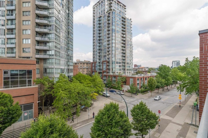 Photo 14 at 517 - 618 Abbott Street, Downtown VW, Vancouver West
