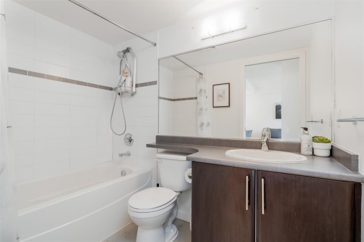 Photo 11 at 517 - 618 Abbott Street, Downtown VW, Vancouver West