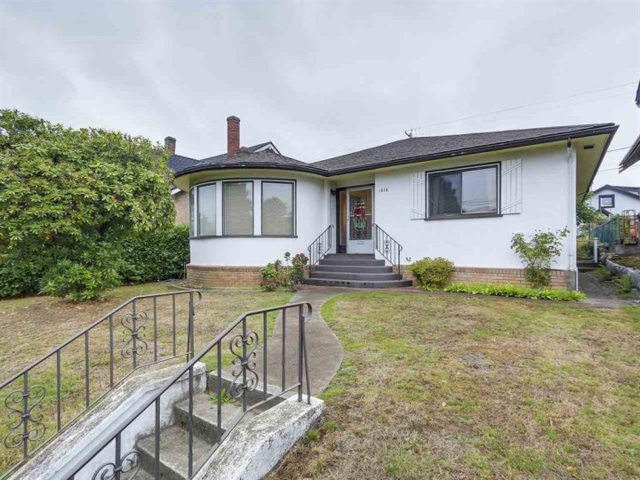 Photo 1 at 1616 Nanaimo Street, Renfrew VE, Vancouver East