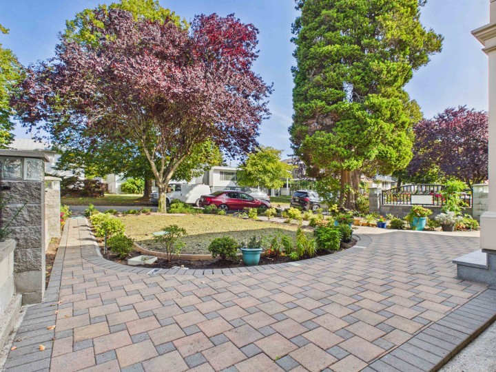 Photo 13 at 426 E 63 Avenue, South Vancouver, Vancouver East