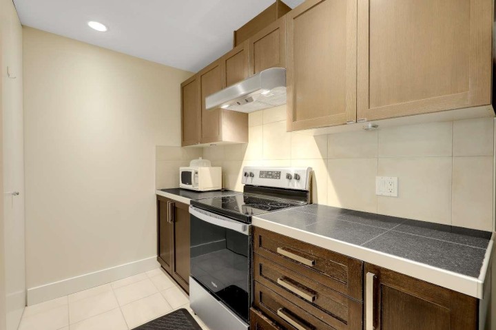 Photo 11 at 210 - 5779 Birney Avenue, University VW, Vancouver West