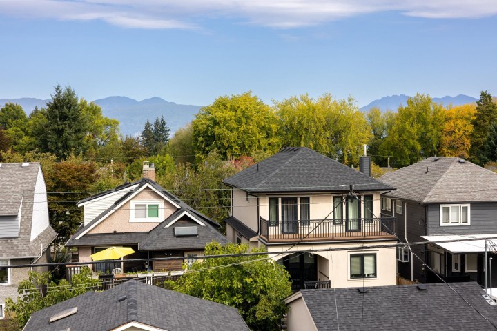 Photo 32 at 2 - 3873 W 22nd Avenue, Dunbar, Vancouver West