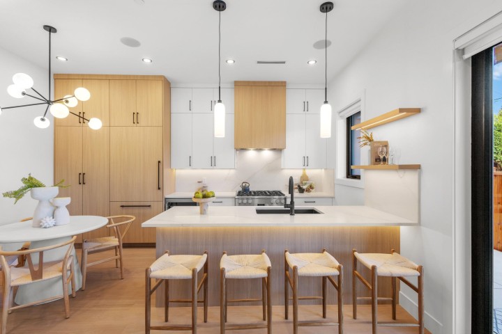 Photo 9 at 2 - 3873 W 22nd Avenue, Dunbar, Vancouver West