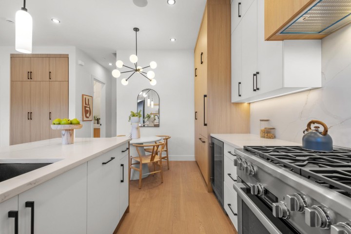 Photo 10 at 2 - 3873 W 22nd Avenue, Dunbar, Vancouver West