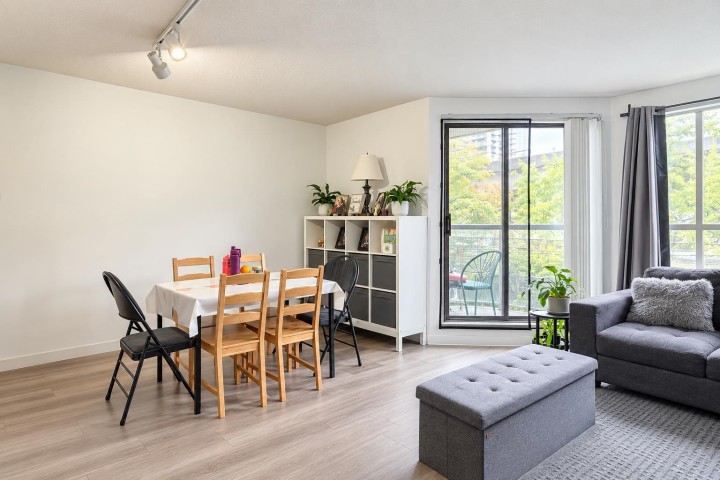 Photo 2 at 205 - 3455 Ascot Place, Collingwood VE, Vancouver East