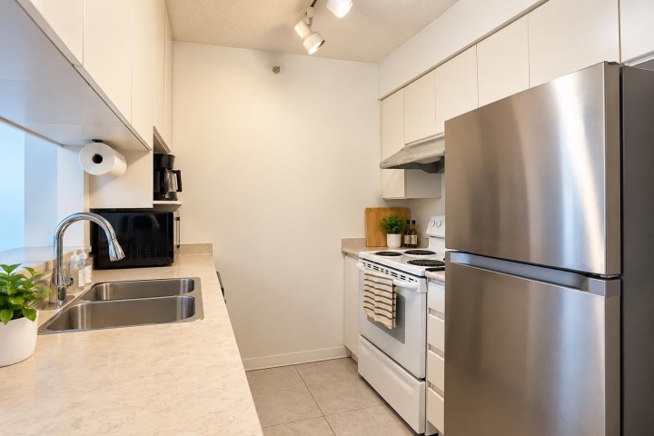 Photo 3 at 205 - 3455 Ascot Place, Collingwood VE, Vancouver East